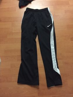 Boys Nike Athletic pants medium 10-12