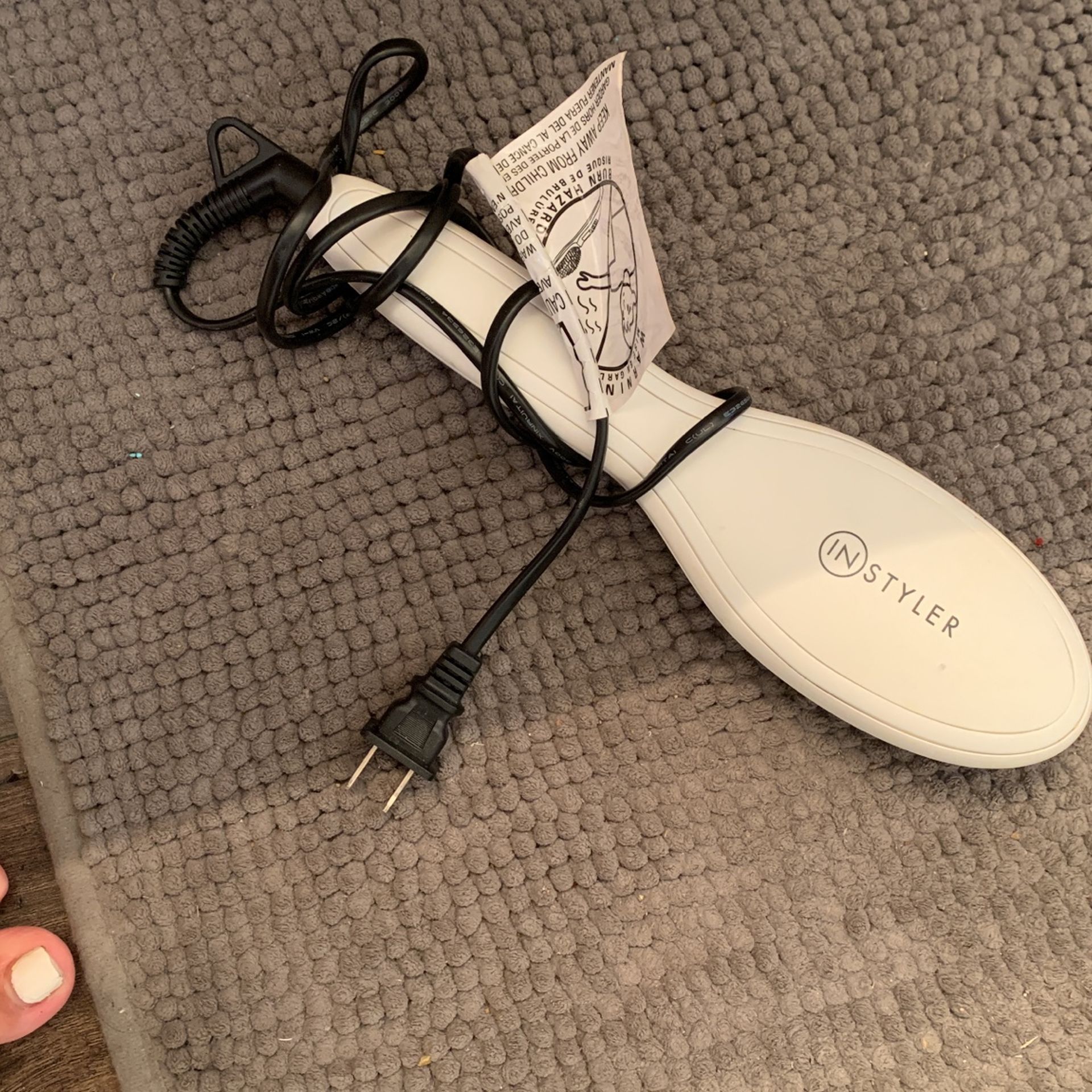 Brand New In Styler Straightening Brush