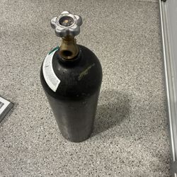 Nitrogen Tank