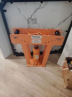 Central Hydraulics 16 Ton Pipe Bender