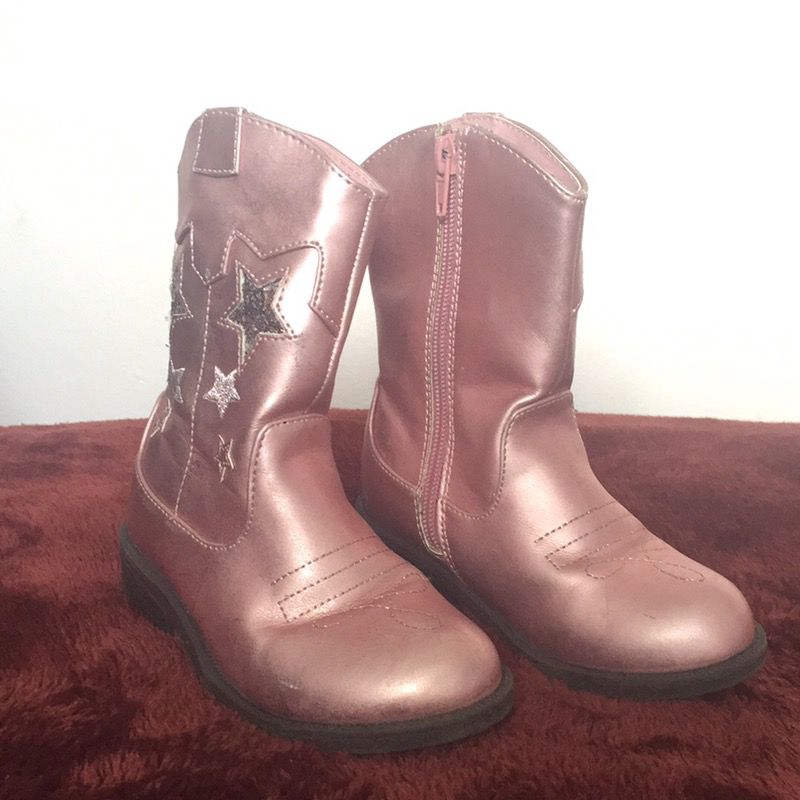 Girls boots from Nordstrom Rack. Size 9 good condition used a couple of times. OBO!