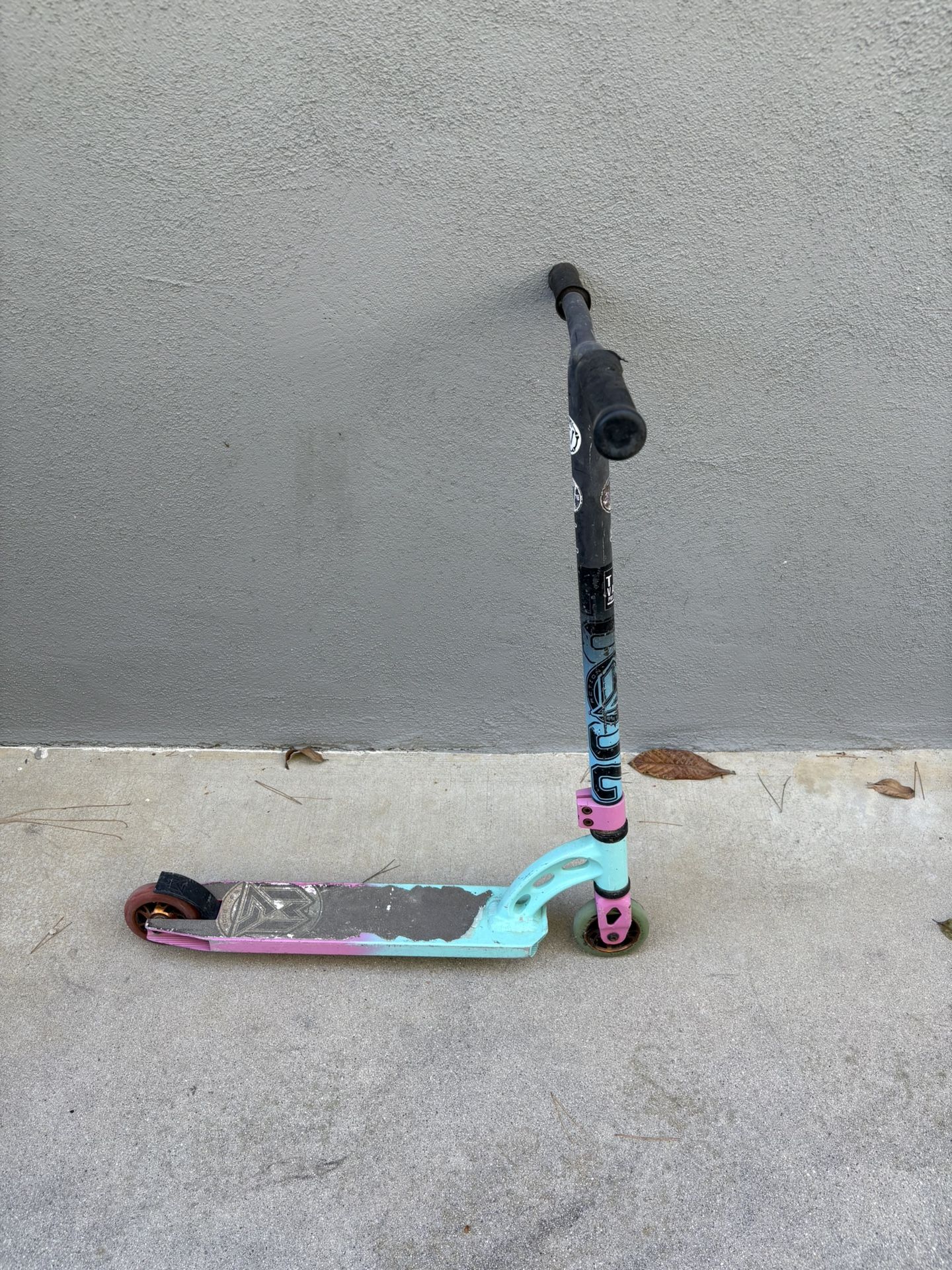 MADD GEAR PRO Trick Scooter | New Grips
