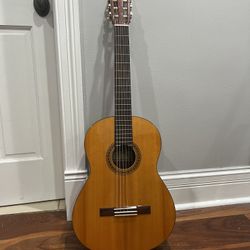 Yamaha CG-101 A Classical Guitar ( No Case)