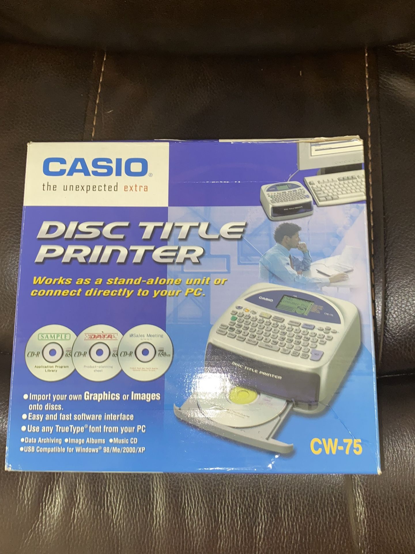 Casio Disc Title Printer with Qwerty keyboard (CW-75) Works as a stand-alone unit or connect directly to your PC