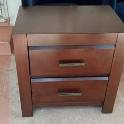 Nightstand Pre-owned Good Condition Light Scratches On The Top