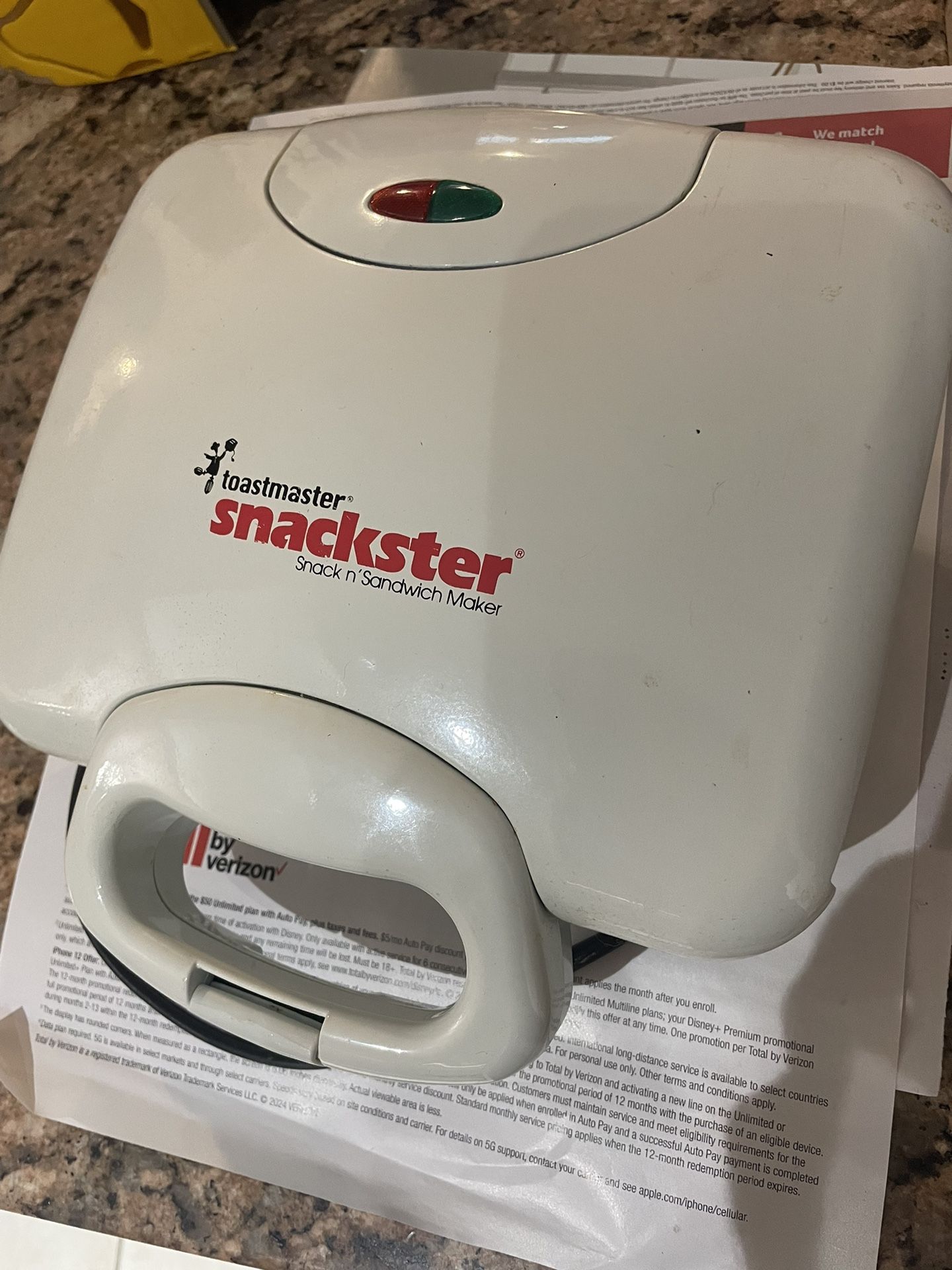 Toastmaster SNACKSTER Sandwich Maker