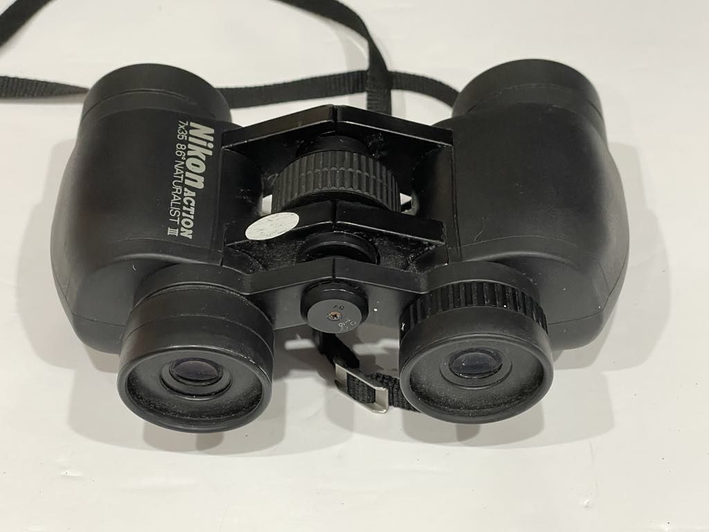 Nikon Action 7x35 8.6° Naturalist III Binoculars With Strap - light use- no caps - lenses are free of defects - focuses sharply -Coral Springs 33071
