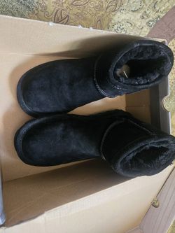 Bear paw size 7 like new only worn once
