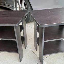 2 End Tables 