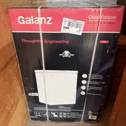 Brand New Galanz 5.0 Cu Ft Chest Freezer w/ Casters – Model GLF50CWED11