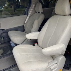 2013 Toyota Sienna