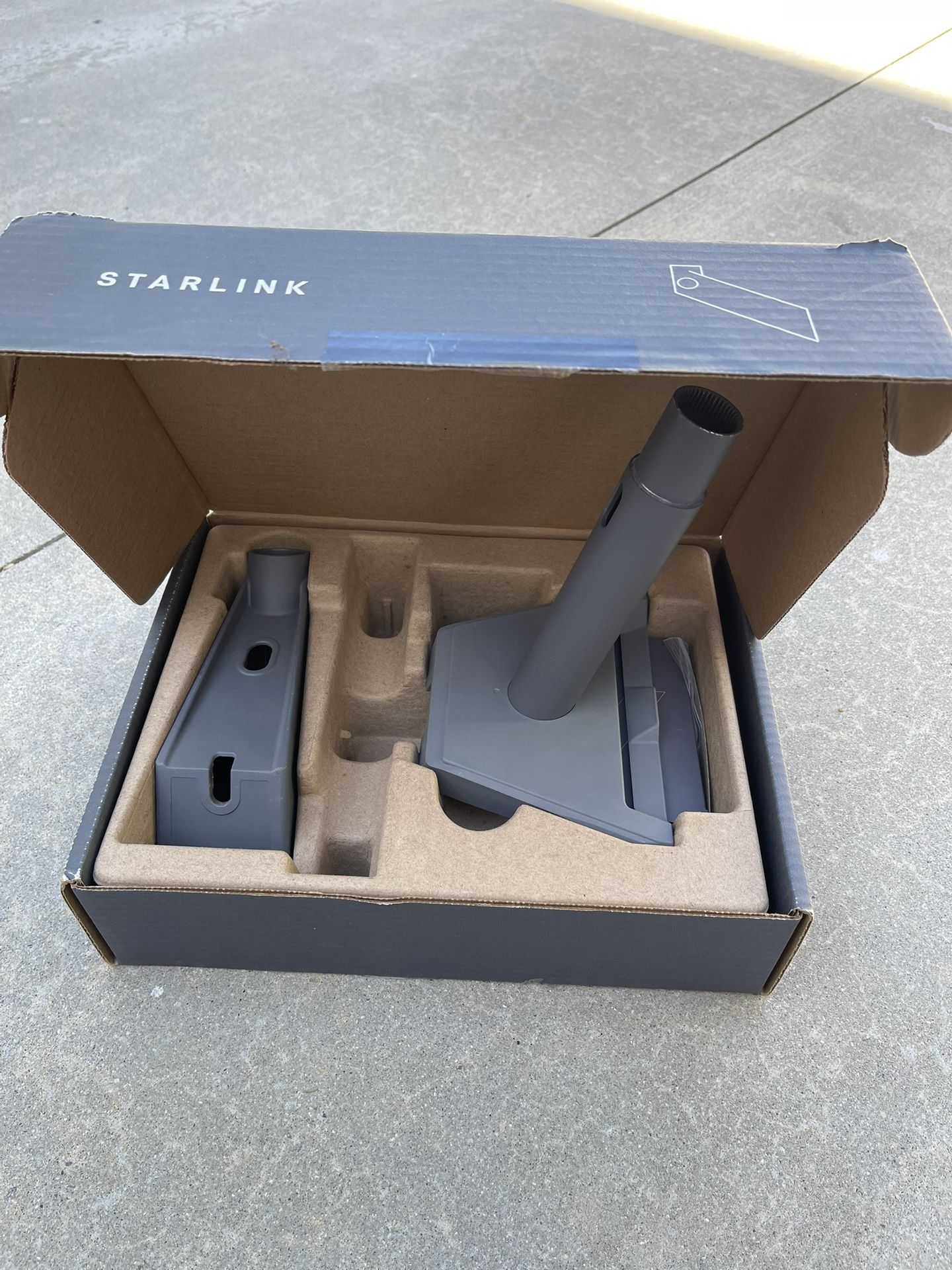Star Link Wall Mount. Used