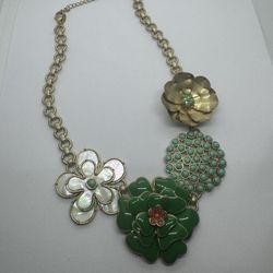 Pretty Necklace Spring 