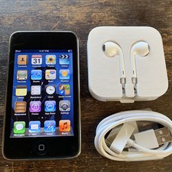 iPod Touch 3 (32GB) + Extras