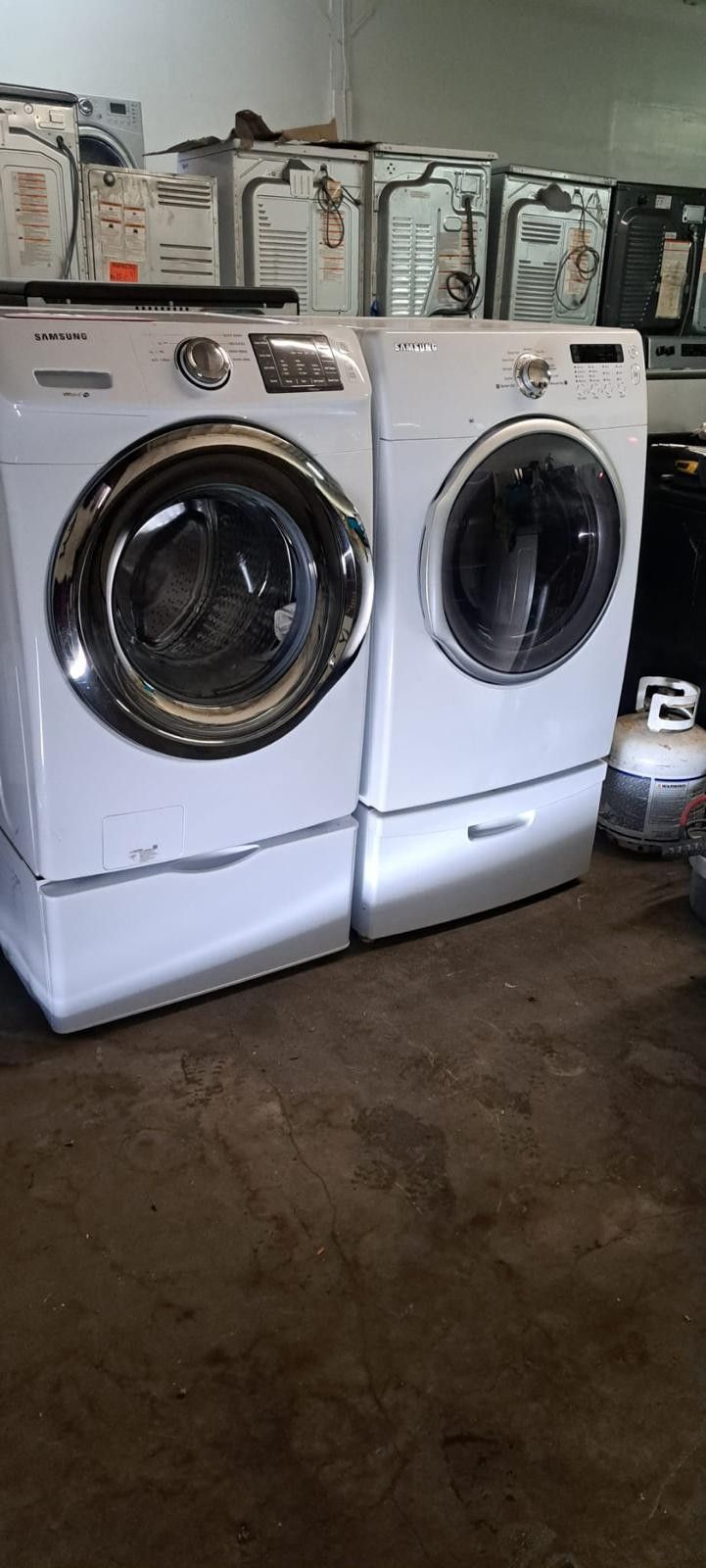 Samsung Washer And Gas Dryer W/ Pedestal