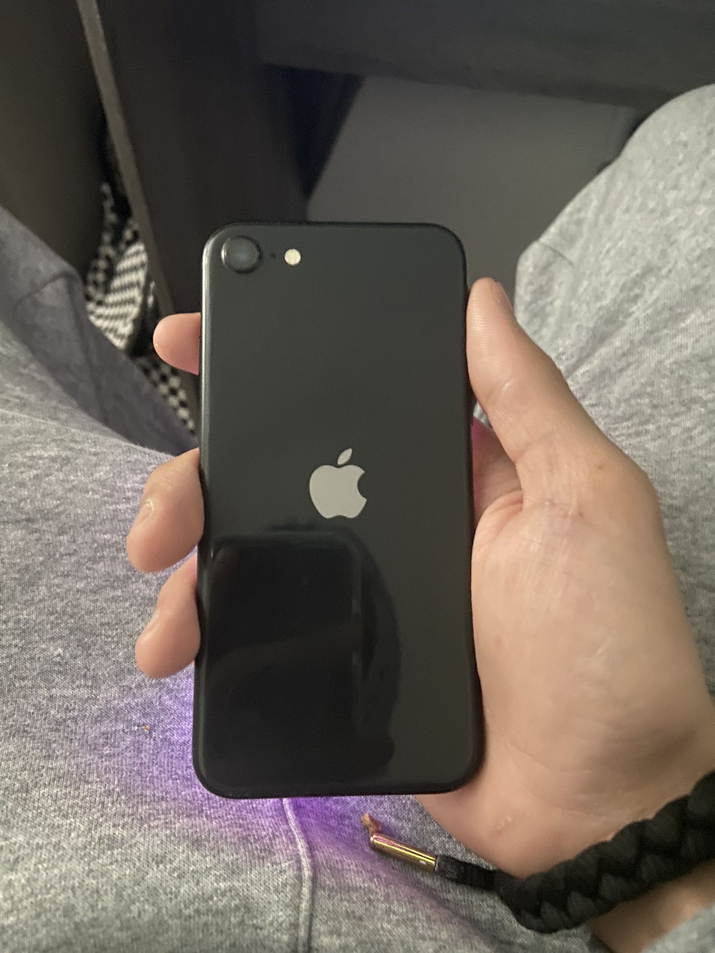 iPhone SE ( 2020 ) 64GB Unlocked 