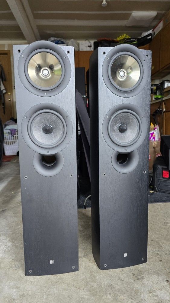 KEF iQ7 Tower Hi End Speakers