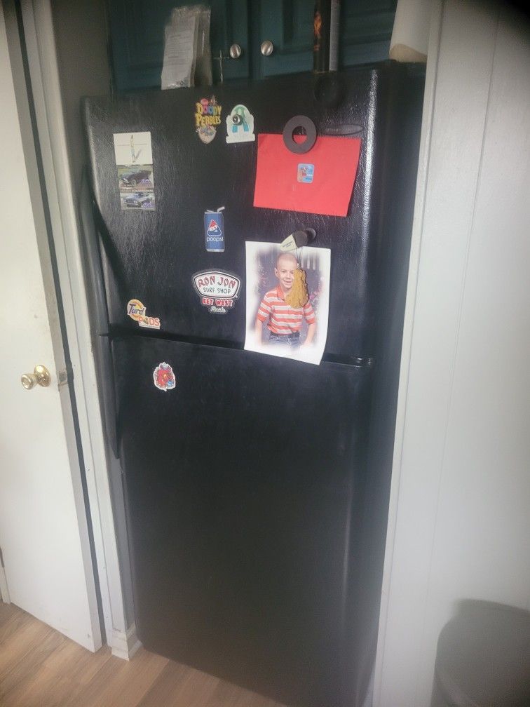 Frigidaire Refrigerator