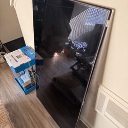 55 Inch TV - Broken Speaker