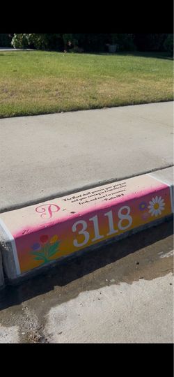 Address curb numbers