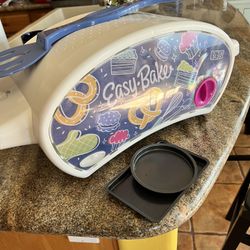 Easy Bake Oven 