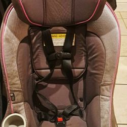 USED CAR SEAT. ( PICK UP IN MODESTO.