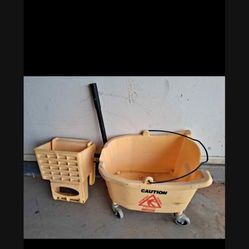Mop And Mop Ringer $10