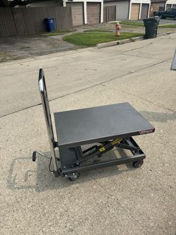 500 lb. Capacity Hydraulic Table Cart