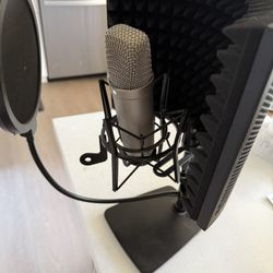 Rode NT1-A Condenser Microphone with Sound Shield and Stand