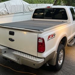 BAKFlip MX4 Tonneau Cover - Brand New In Box