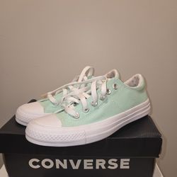 Converse Shoes Size 7 