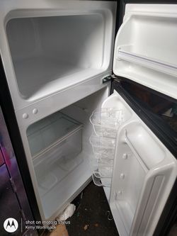 $200 hisence refrig