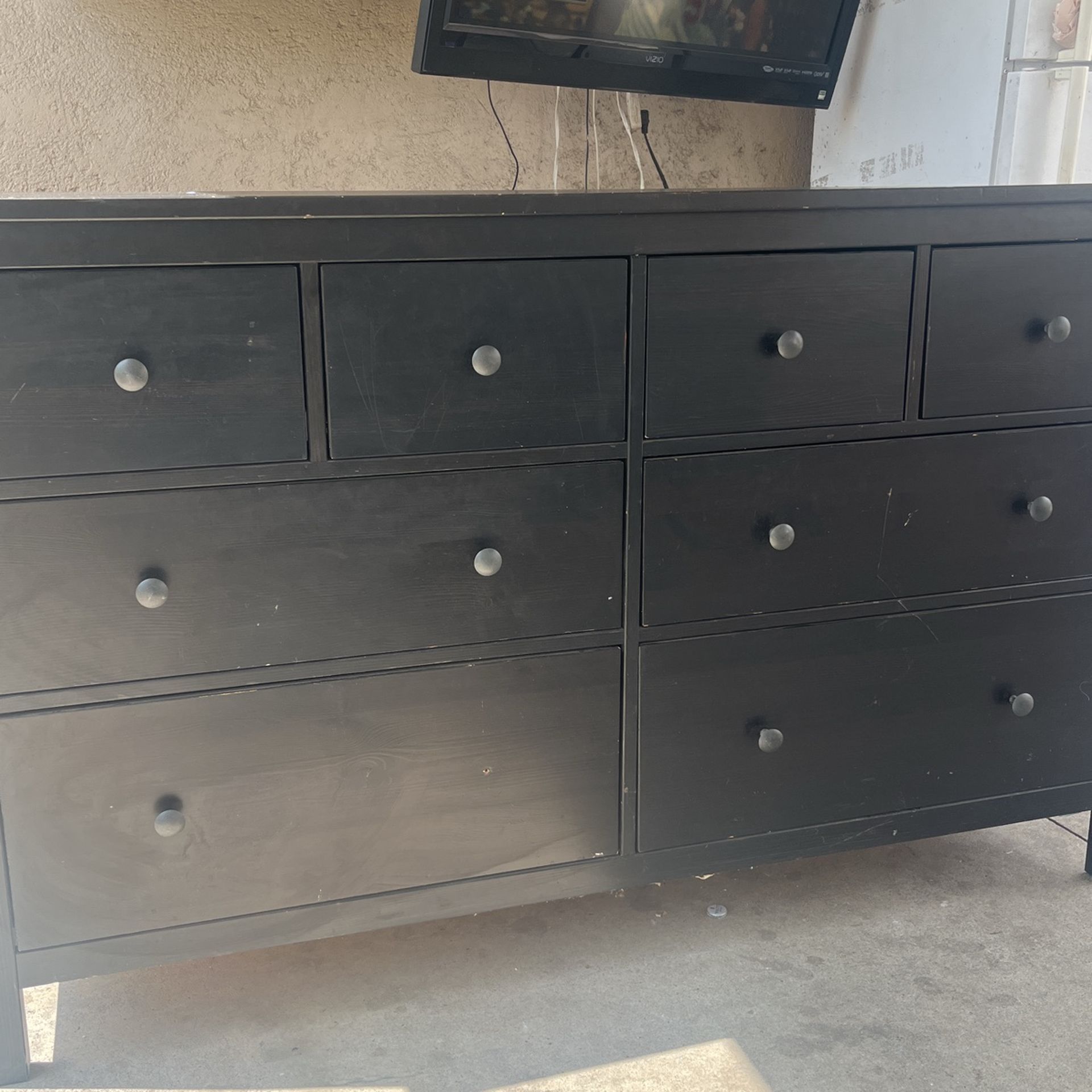 Dresser
