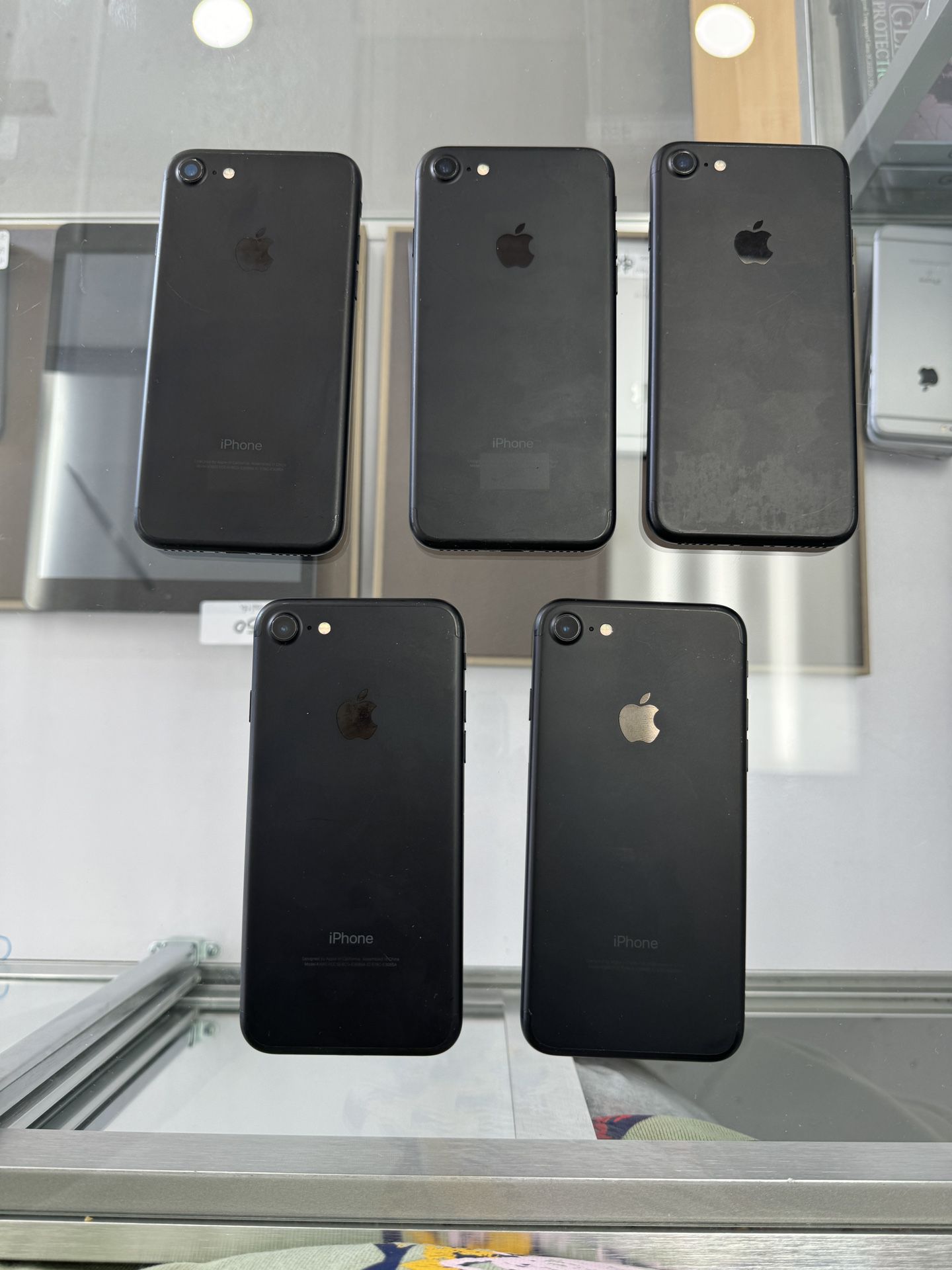 5pc iPhone 7 32GB Fully Unlocked Any Carriers