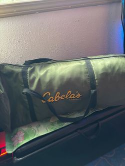 Cabela's Shower Shelter Carrybag and shelter (BRAND NEW)