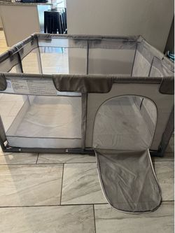 Baby play pen
