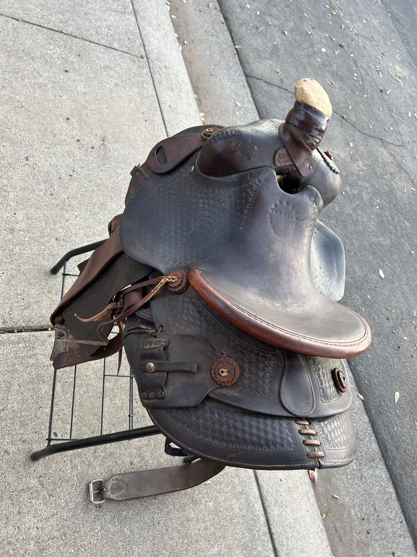 Horse Saddle 14"