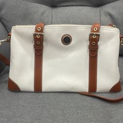 Dooney & Bourke Purse 