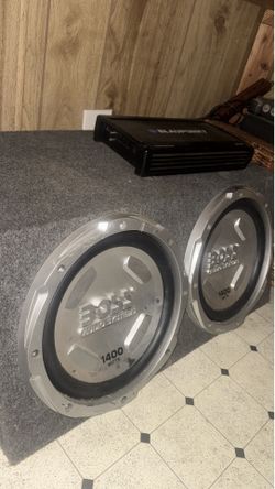 BOSS 12” Subwoofer Box & Blaupunkt Amp