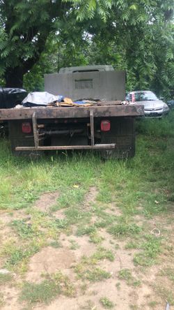 2005 Isuzu NPR