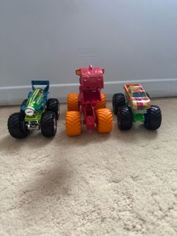 Set of 3 Hot Wheels Monster Trucks 1:64