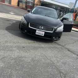 Nissan Maxima 