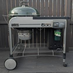 Weber Kettle Charcoal Grill 22in Performer Deluxe With Gas Assist 