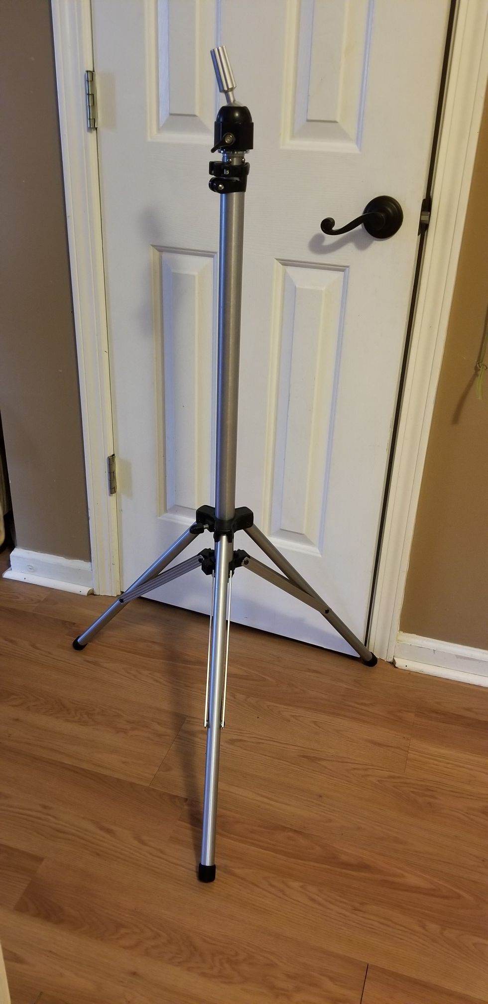Paul Mitchell Mannequin Head Tripod & Doll Head