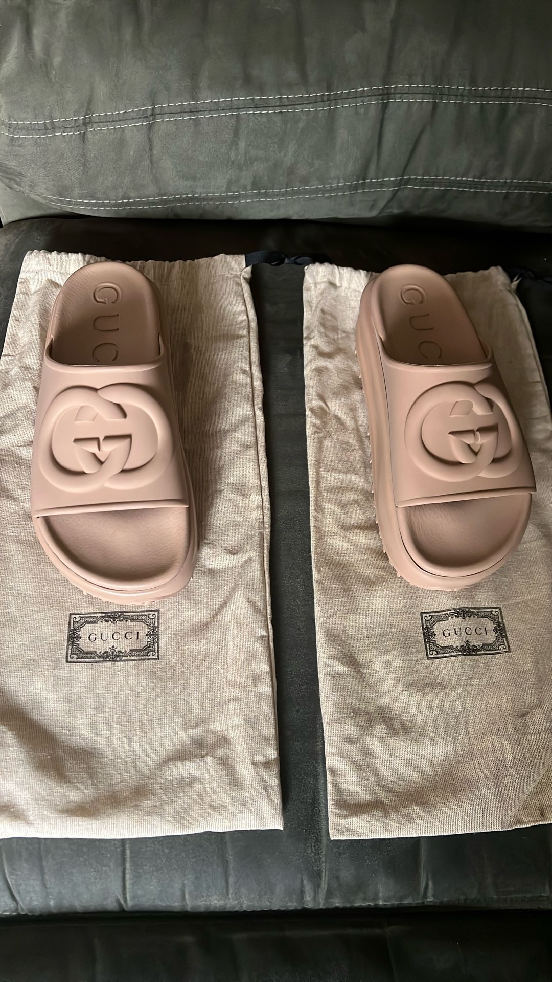 Gucci Slide Interlocking GG