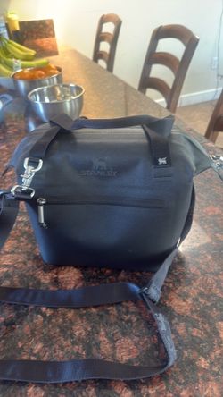 Standly lunch box $10