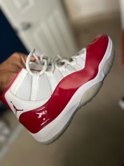 Air Jordan 11 cherry