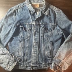 Vintage Levi's Denim jean Jacket Men's 46L  71(contact info removed)