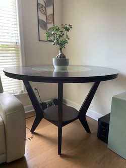 Round Solid Wood Dining Table w/ Glass Center – $150 (Cumming)