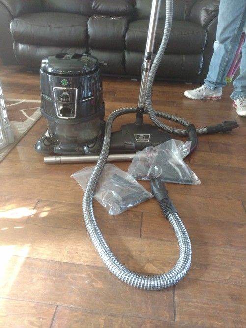 Hyla Vacuum Cleaner